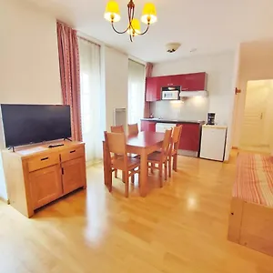 Ostal, T3, Centre Luchon, Wifi, Casier A Skis, Ascenseur, 6 Personnes Appartement