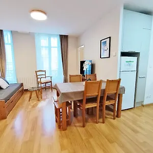 L'eterlou, T3, Centre Luchon, Wifi, Casier A Skis, Ascenseur, 6 Personnes Appartement